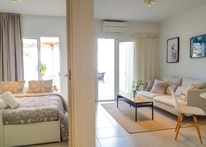 דירה Camelot By Hello Homes